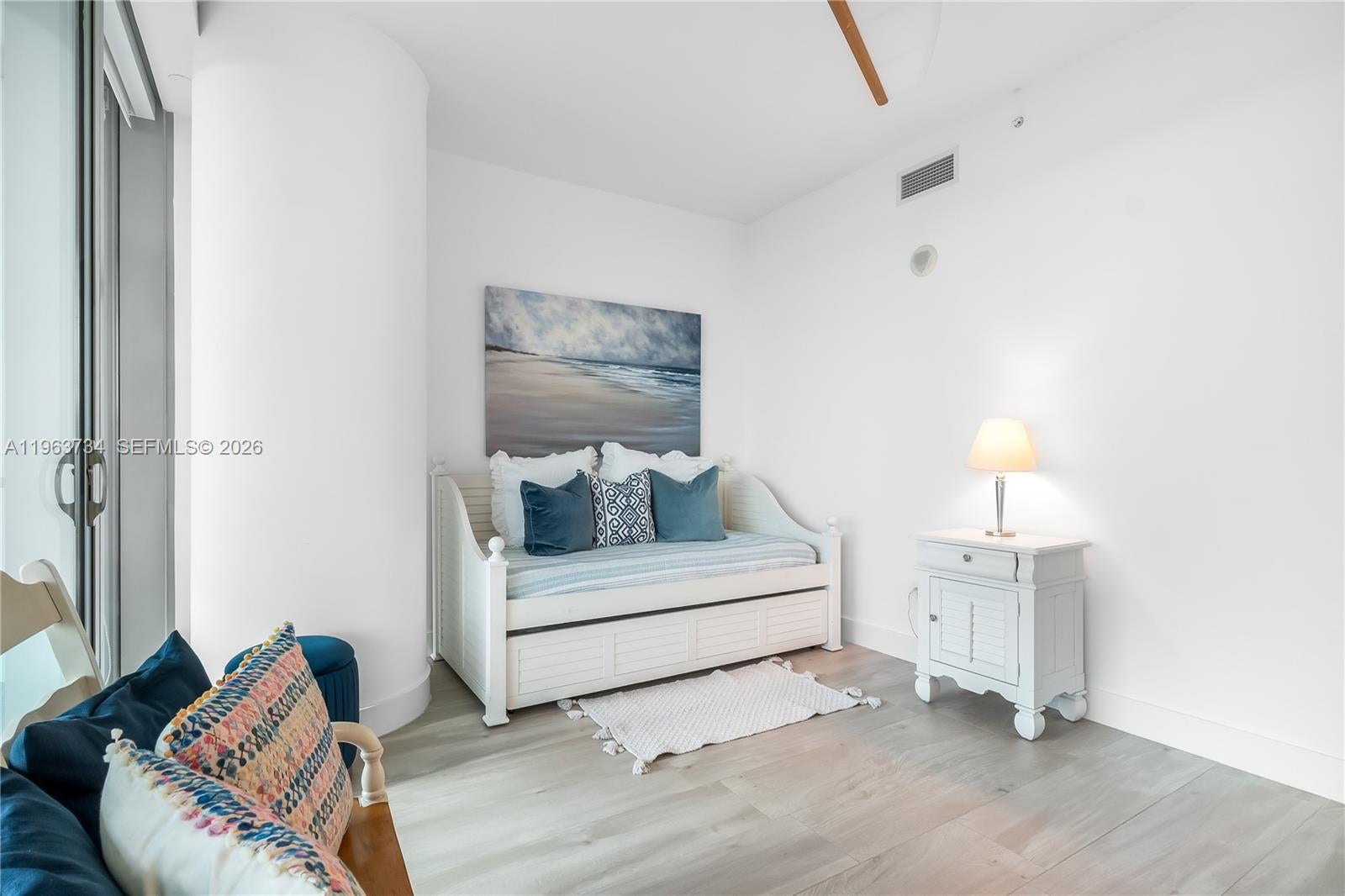 Bal Harbour, Florida, 33154, United States, 2 Bedrooms Bedrooms, ,3 BathroomsBathrooms,Residential,Active,2017109