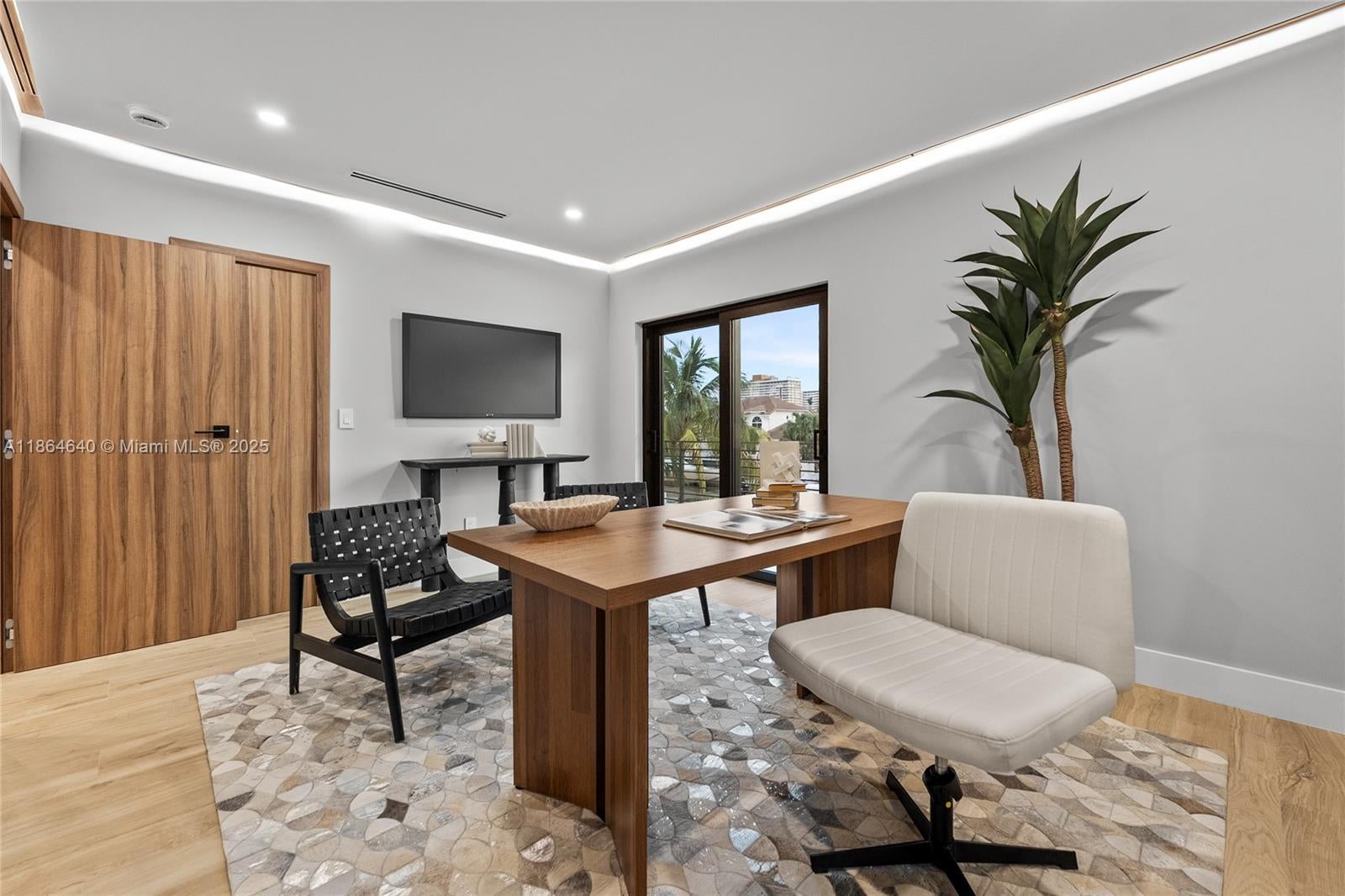 Fort Lauderdale, Florida, 33308, United States, 5 Bedrooms Bedrooms, ,4 BathroomsBathrooms,Residential,Active,1927651