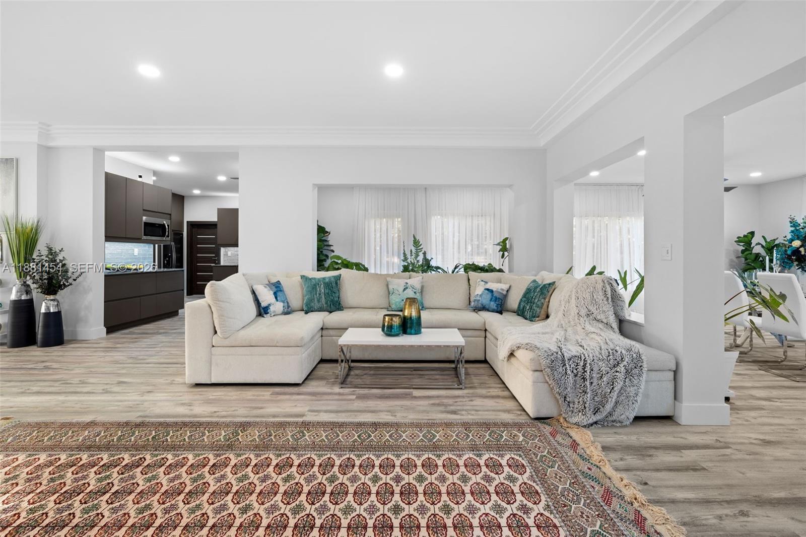 Hollywood, Florida, 33019, United States, 3 Bedrooms Bedrooms, ,3 BathroomsBathrooms,Residential,Active,1998579