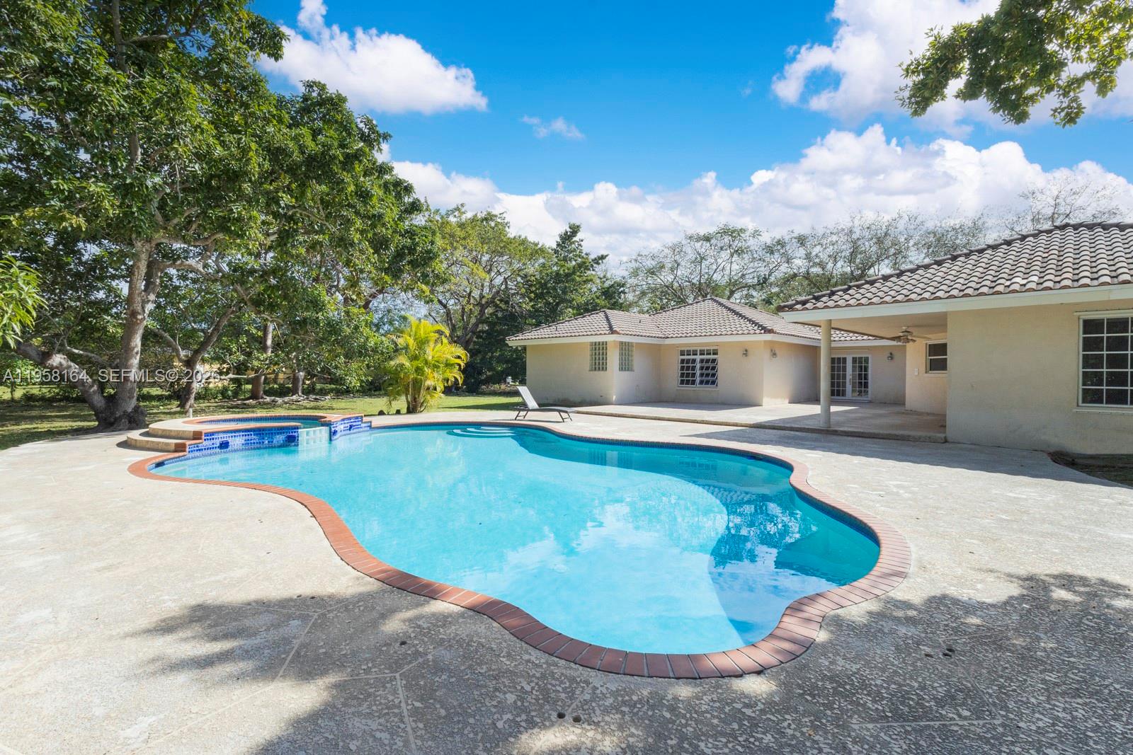 Pinecrest, Florida, 33156, United States, 5 Bedrooms Bedrooms, ,4 BathroomsBathrooms,Residential,Active,2015225