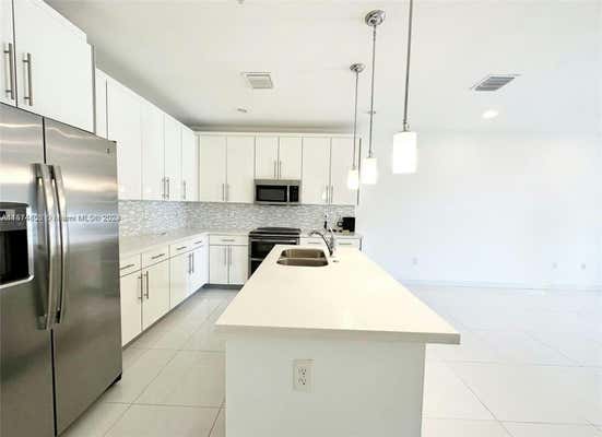 2621 NE 212TH TER UNIT 209, MIAMI, FL 33180, photo 4 of 15