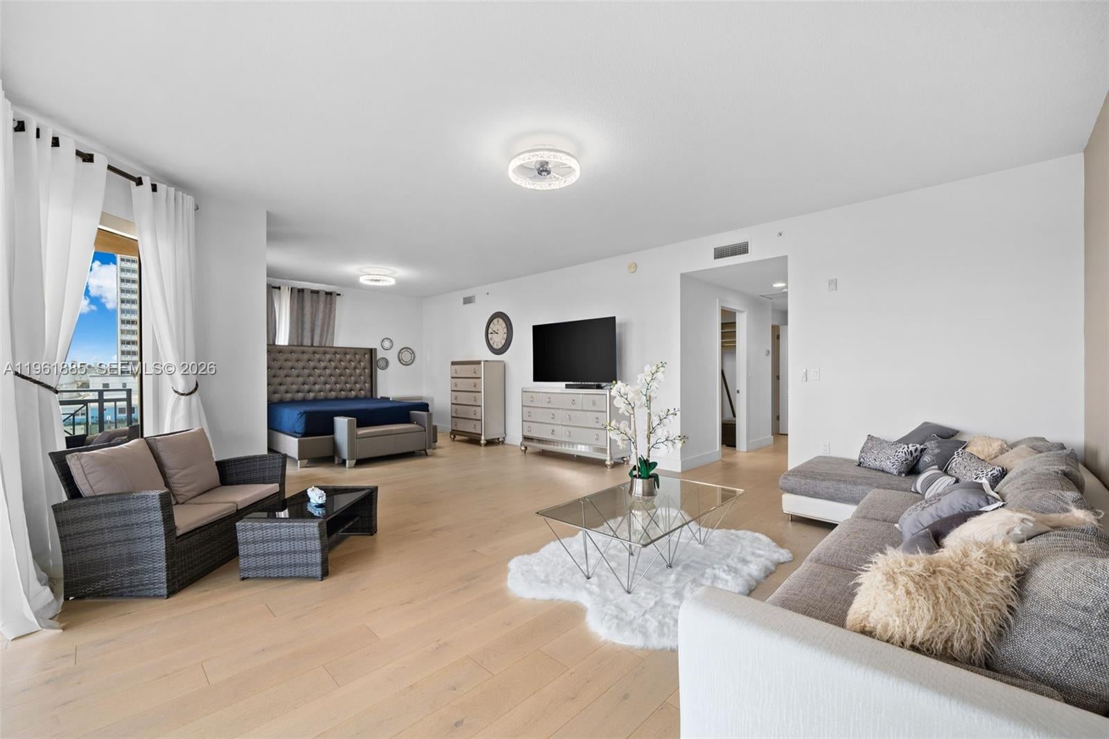 Hollywood, Florida, 33019, United States, 3 Bedrooms Bedrooms, ,4 BathroomsBathrooms,Residential,Active,2016727