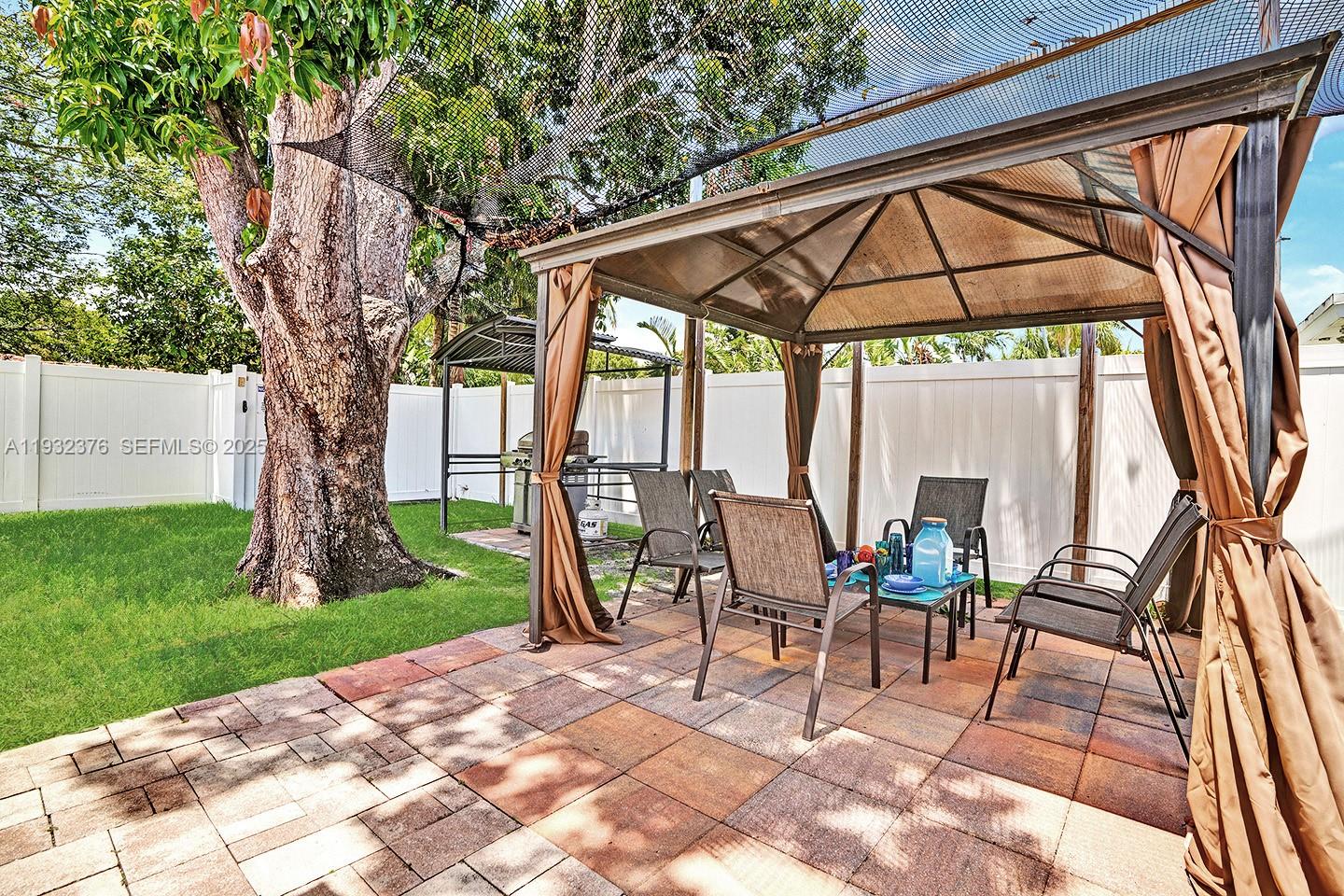 Hollywood, Florida, 33019, United States, 4 Bedrooms Bedrooms, ,4 BathroomsBathrooms,Residential,Active,2007335