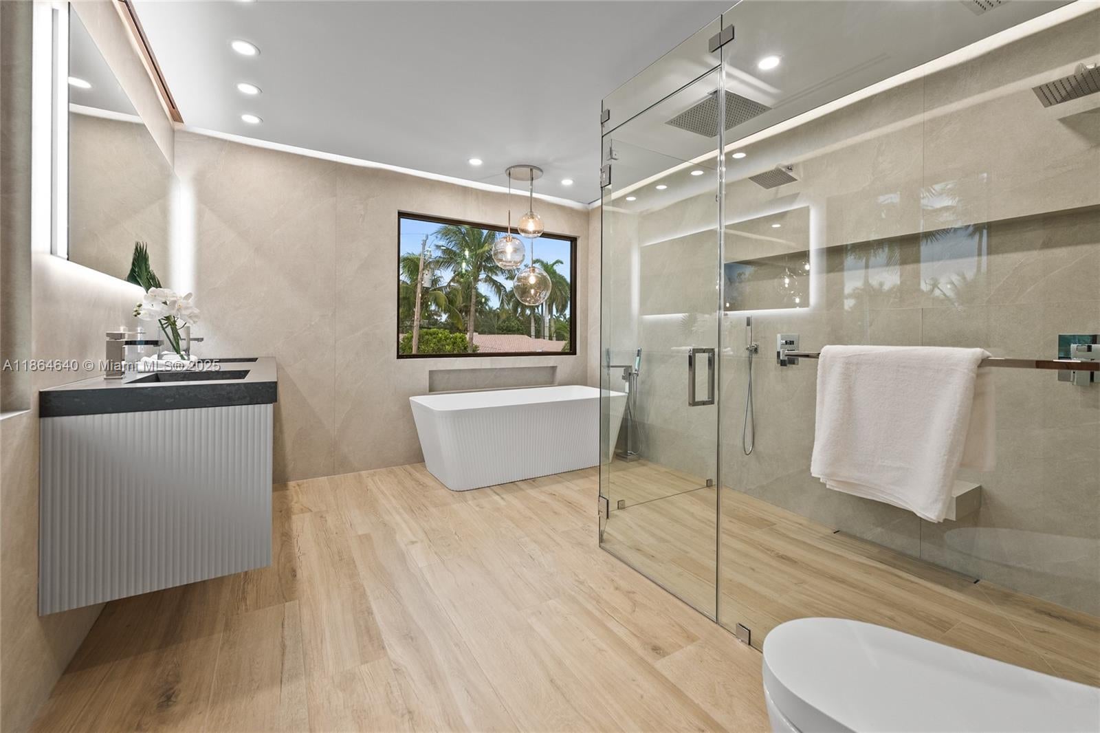 Fort Lauderdale, Florida, 33308, United States, 5 Bedrooms Bedrooms, ,4 BathroomsBathrooms,Residential,Active,1927651