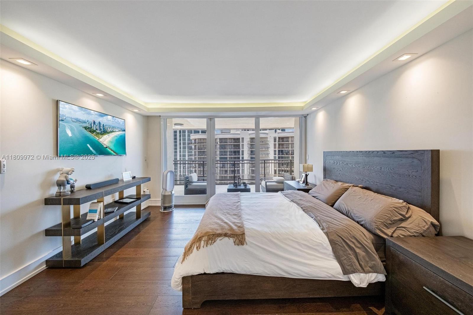 Miami, Florida, 33133, United States, 3 Bedrooms Bedrooms, ,4 BathroomsBathrooms,Residential,Active,1990050