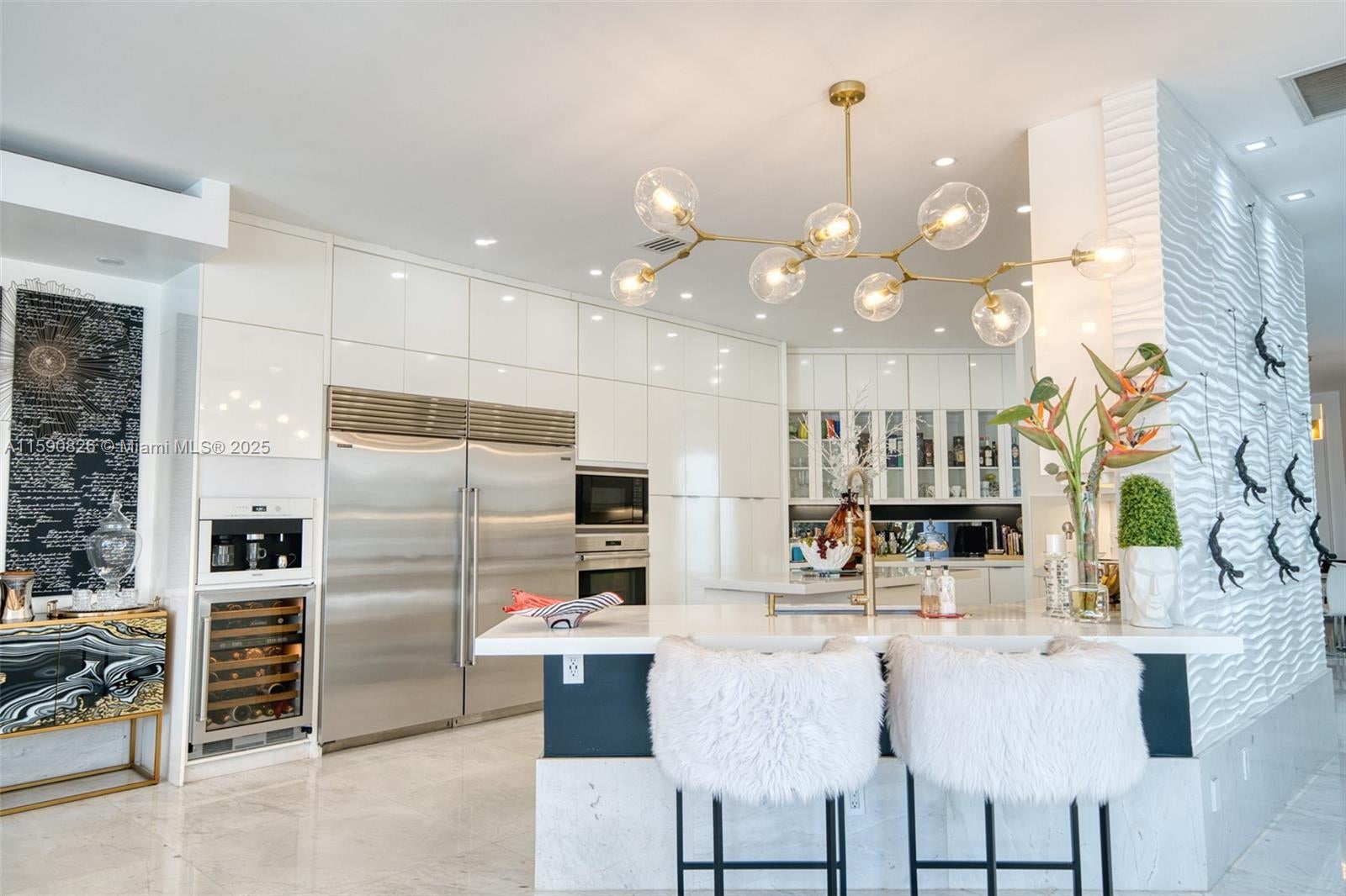 Hollywood, Florida, 33019, United States, 6 Bedrooms Bedrooms, ,6 BathroomsBathrooms,Residential,Pending,1756815