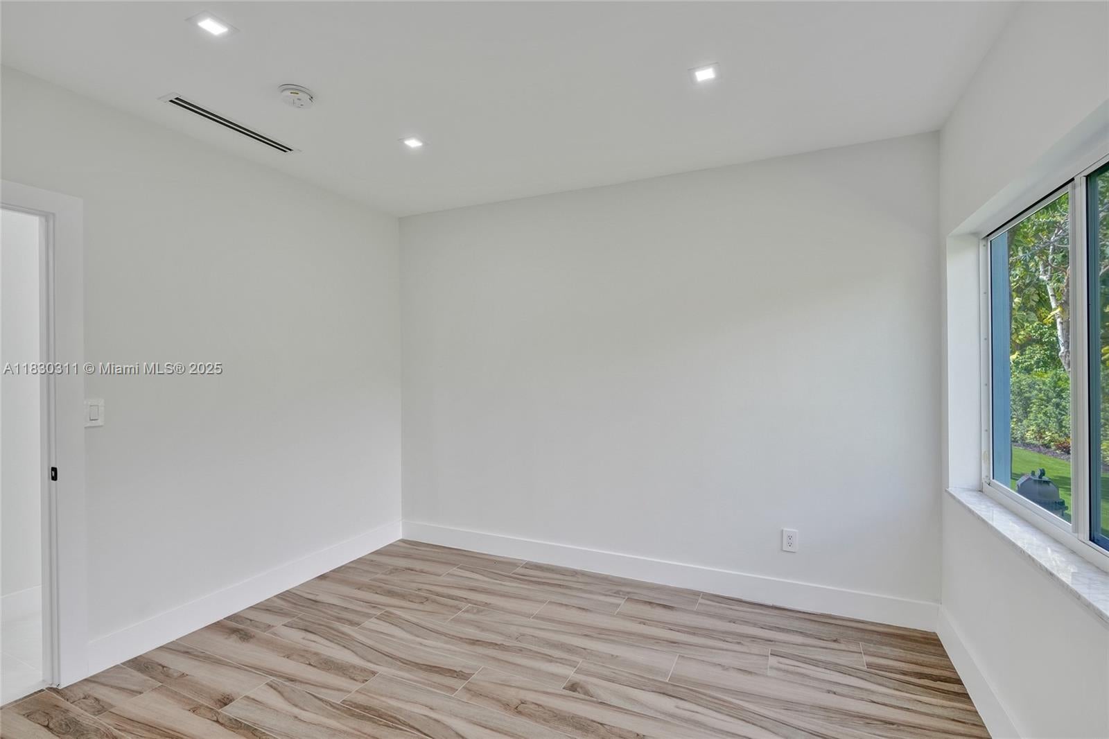 Miami, Florida, 33179, United States, 5 Bedrooms Bedrooms, ,5 BathroomsBathrooms,Residential,Active,1889008