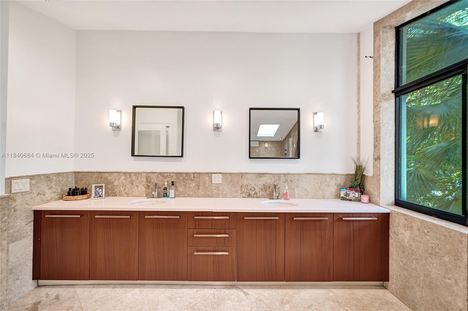 Miami, Florida, 33176, United States, 6 Bedrooms Bedrooms, ,4 BathroomsBathrooms,Residential,Active,1892592