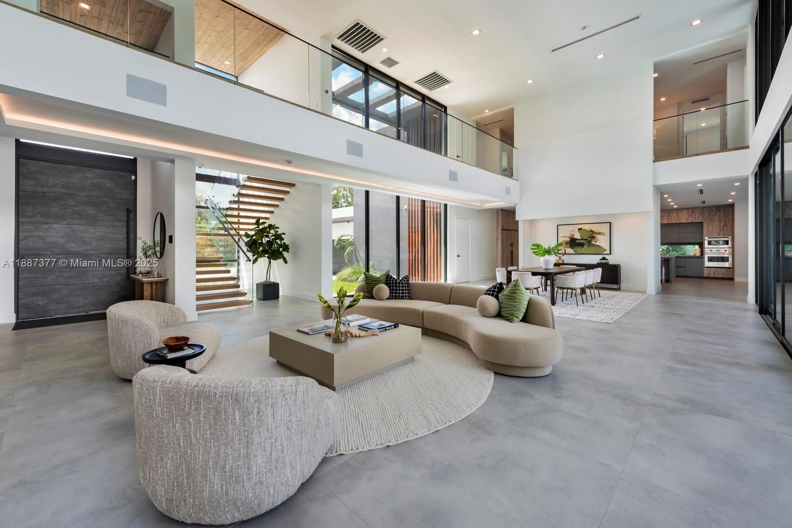 Pinecrest, Florida, 33156, United States, 8 Bedrooms Bedrooms, ,9 BathroomsBathrooms,Residential,Active,1953256