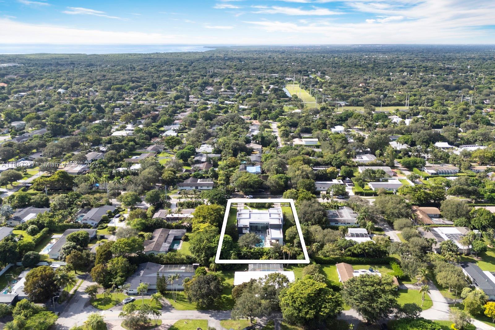 Pinecrest, Florida, 33156, United States, 8 Bedrooms Bedrooms, ,9 BathroomsBathrooms,Residential,Active,1953256