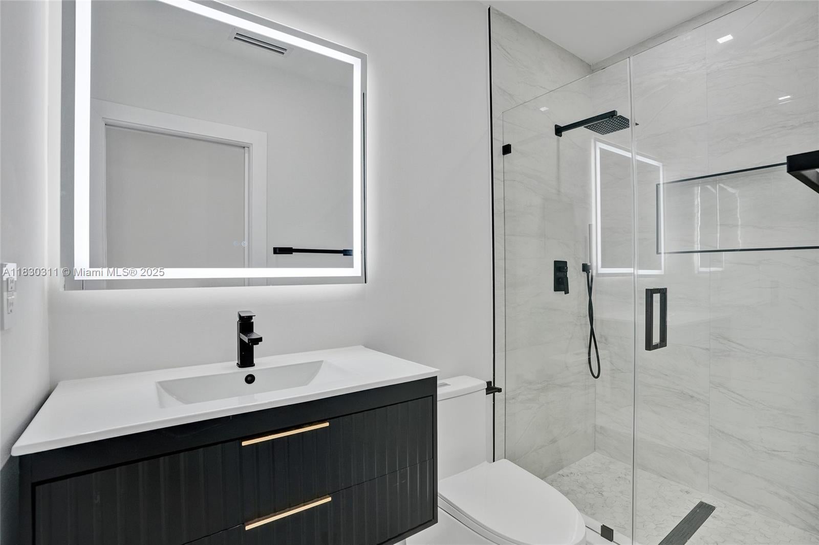 Miami, Florida, 33179, United States, 5 Bedrooms Bedrooms, ,5 BathroomsBathrooms,Residential,Active,1889008