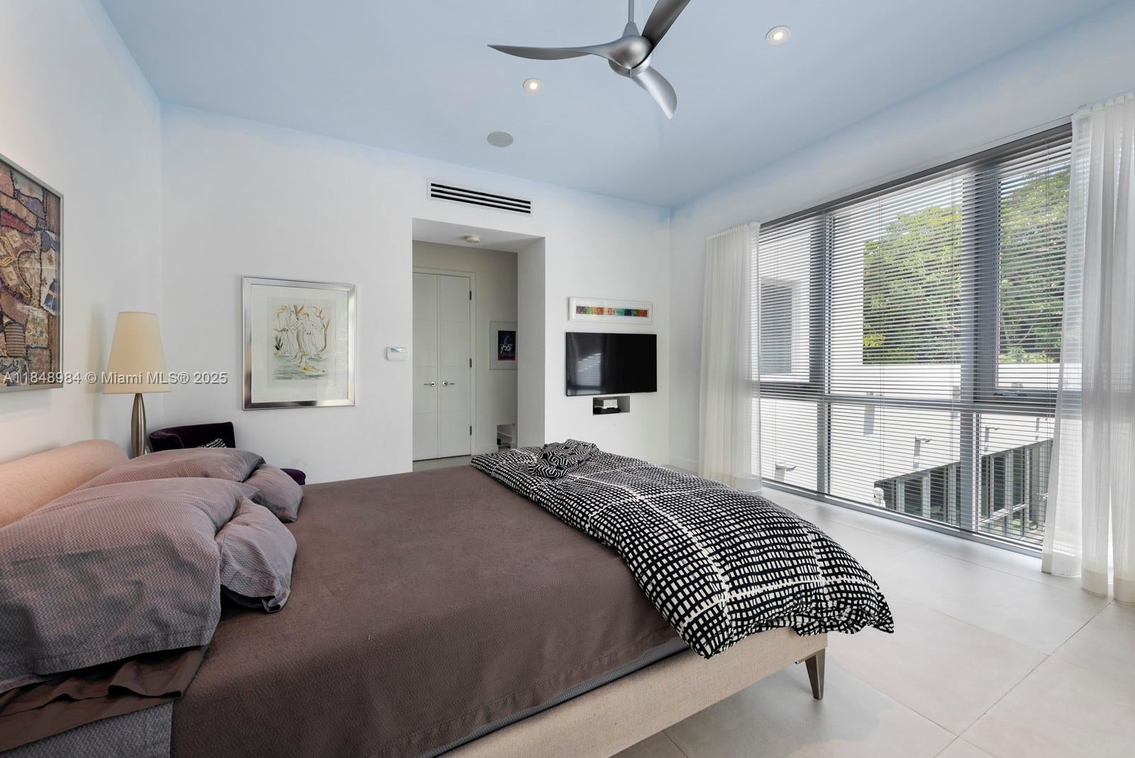 Miami, Florida, 33133, United States, 3 Bedrooms Bedrooms, ,3 BathroomsBathrooms,Residential,Active,1903203