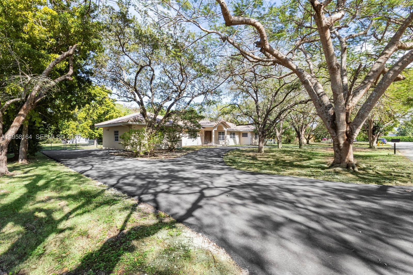 Pinecrest, Florida, 33156, United States, 5 Bedrooms Bedrooms, ,4 BathroomsBathrooms,Residential,Active,2015225
