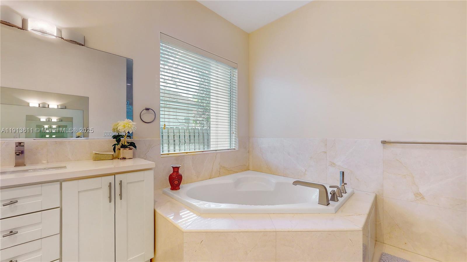 Miami, Florida, 33176, United States, 4 Bedrooms Bedrooms, ,4 BathroomsBathrooms,Residential,Active,1993953