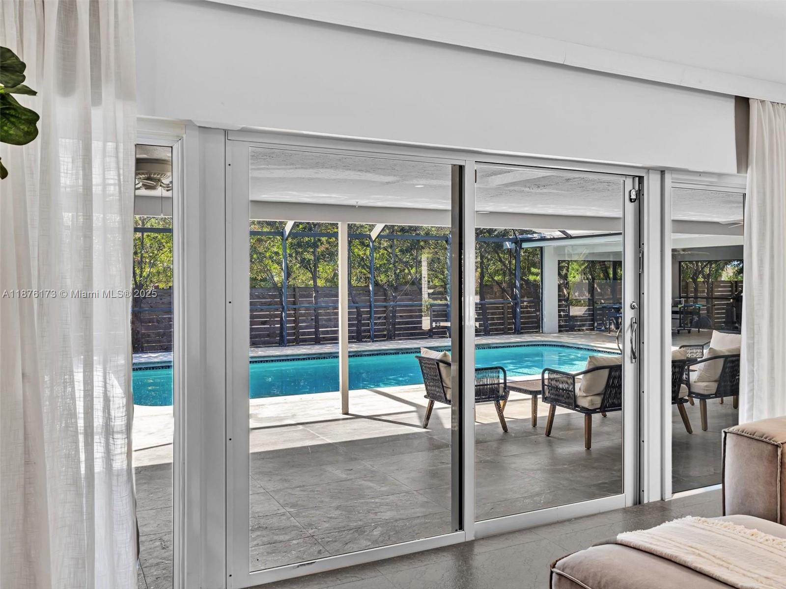 Hollywood, Florida, 33019, United States, 5 Bedrooms Bedrooms, ,4 BathroomsBathrooms,Residential,Active,1942387