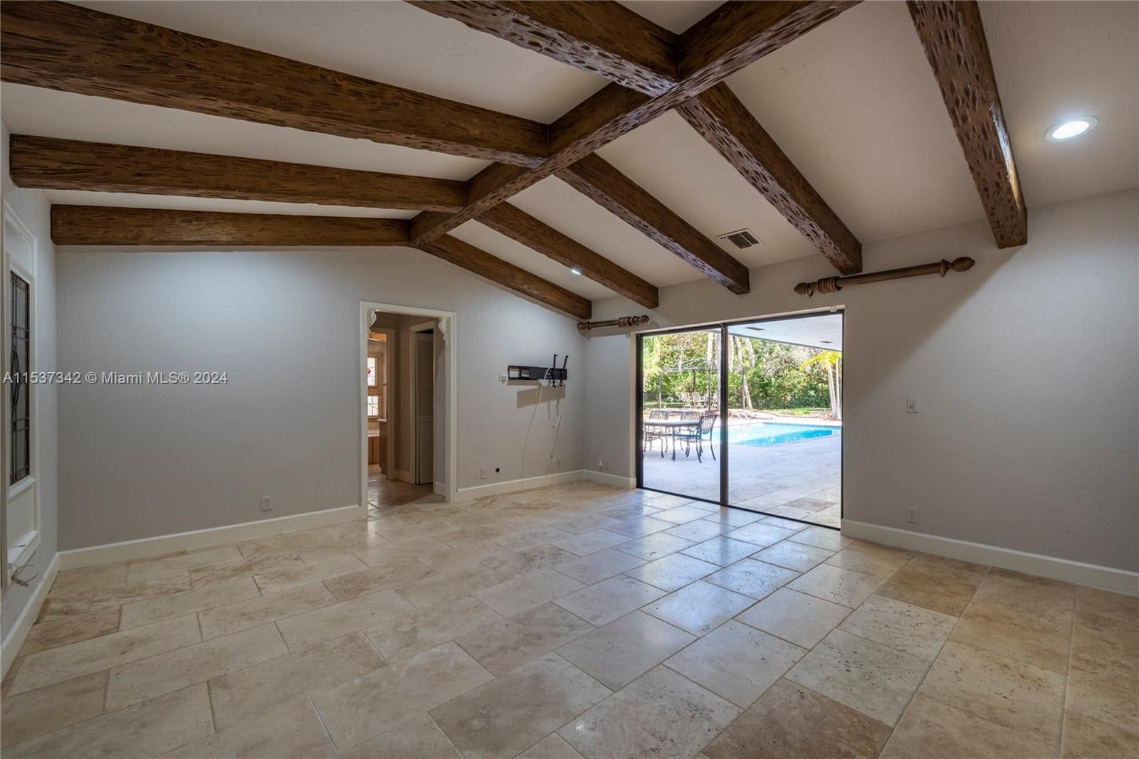 Weston, Florida, 33331, United States, ,5 BathroomsBathrooms,Residential,Active,1702942