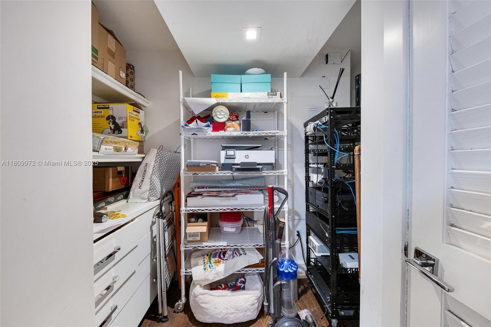 Miami, Florida, 33133, United States, 3 Bedrooms Bedrooms, ,4 BathroomsBathrooms,Residential,Active,1990050