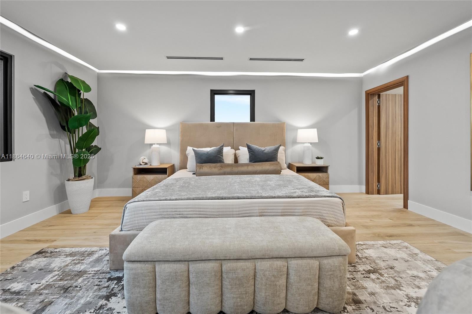 Fort Lauderdale, Florida, 33308, United States, 5 Bedrooms Bedrooms, ,4 BathroomsBathrooms,Residential,Active,1927651