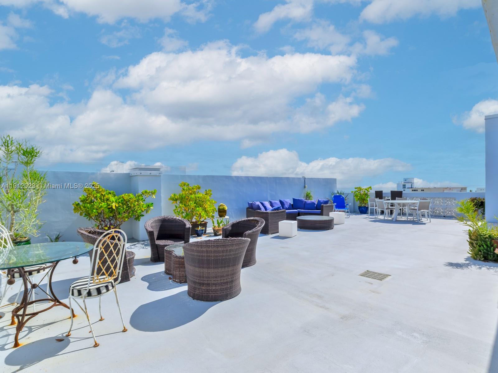 Hollywood, Florida, 33019, United States, 3 Bedrooms Bedrooms, ,3 BathroomsBathrooms,Residential,Active,1992553