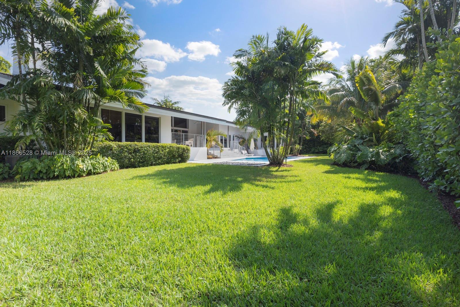 Coral Gables, Florida, 33156, United States, 4 Bedrooms Bedrooms, ,4 BathroomsBathrooms,Residential,Active,1927652