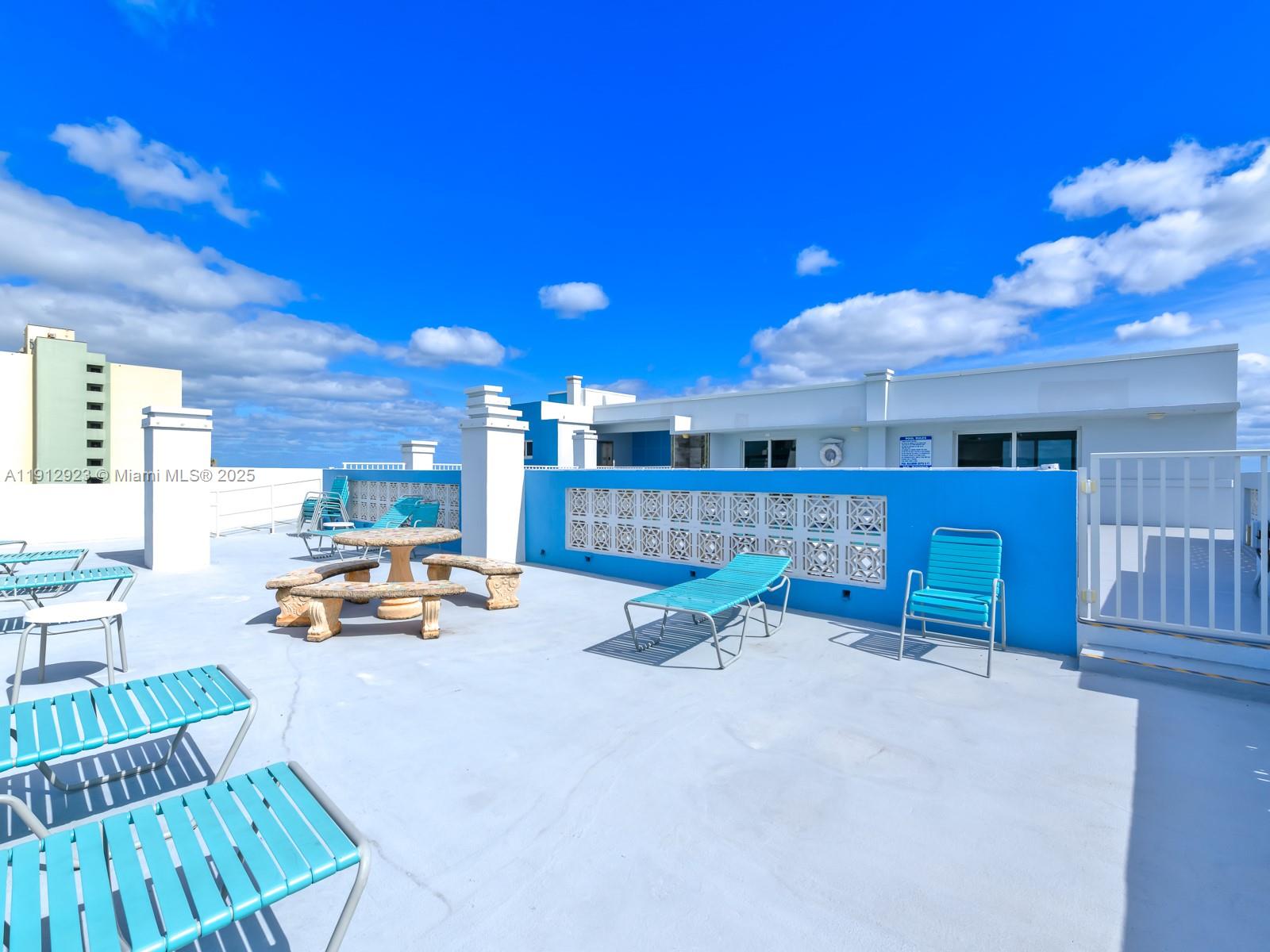 Hollywood, Florida, 33019, United States, 3 Bedrooms Bedrooms, ,3 BathroomsBathrooms,Residential,Active,1992553