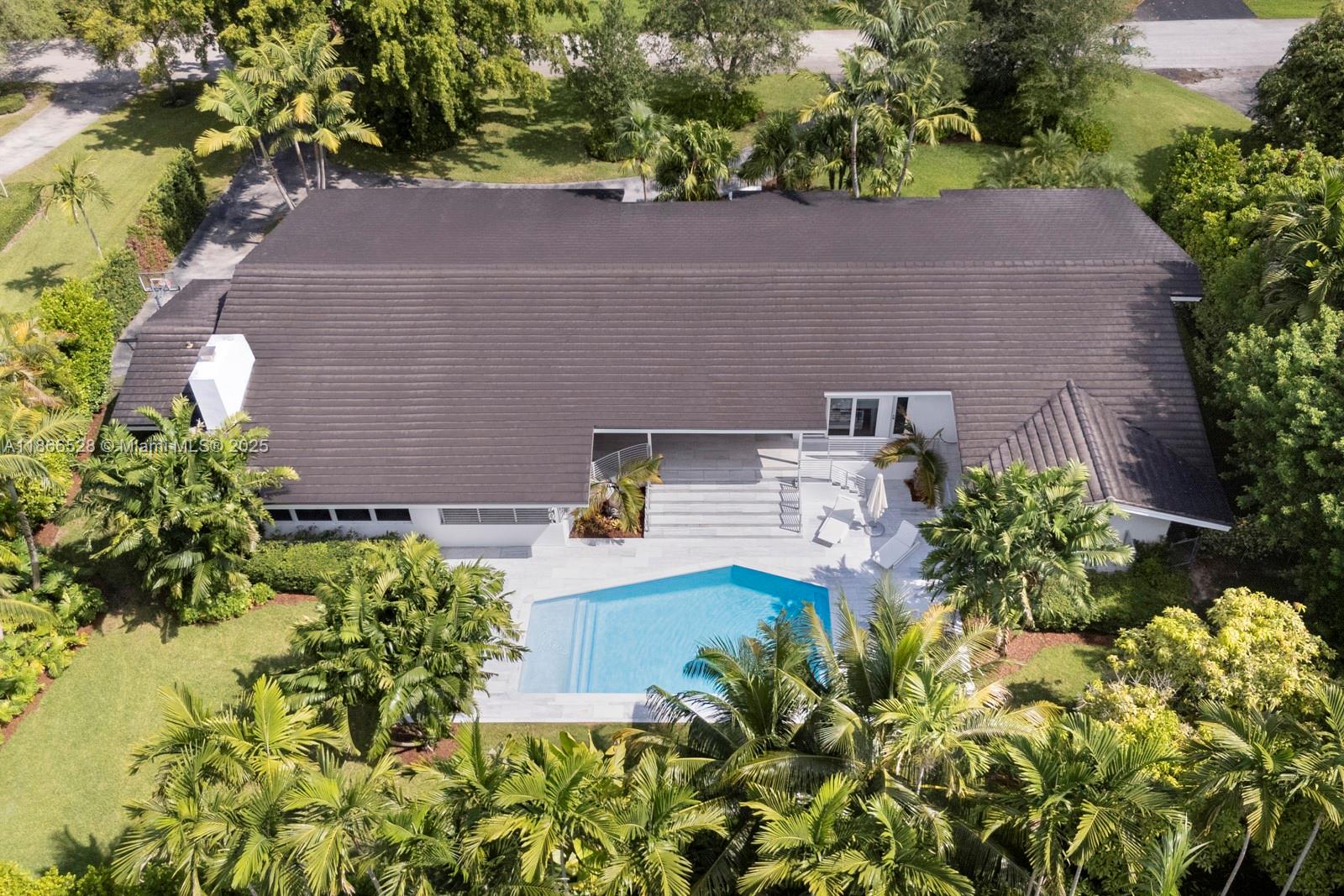 Coral Gables, Florida, 33156, United States, 4 Bedrooms Bedrooms, ,4 BathroomsBathrooms,Residential,Active,1927652