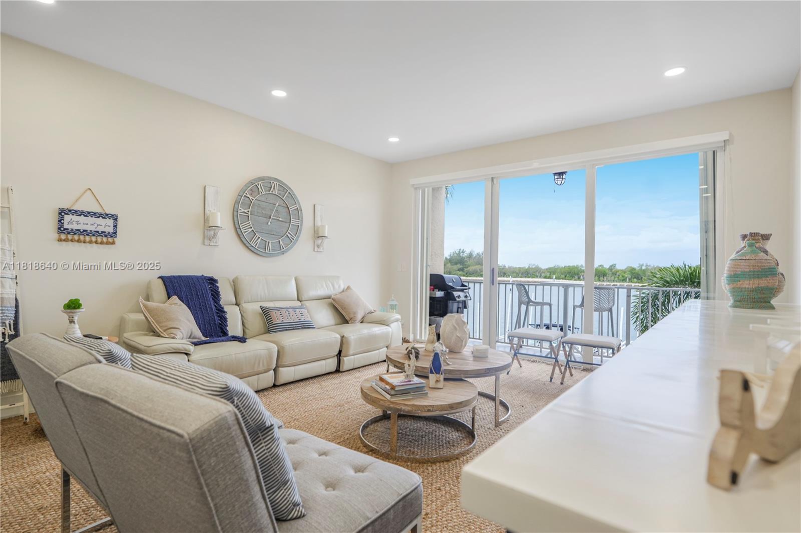 Hollywood, Florida, 33019, United States, 3 Bedrooms Bedrooms, ,4 BathroomsBathrooms,Residential,Active,1852751