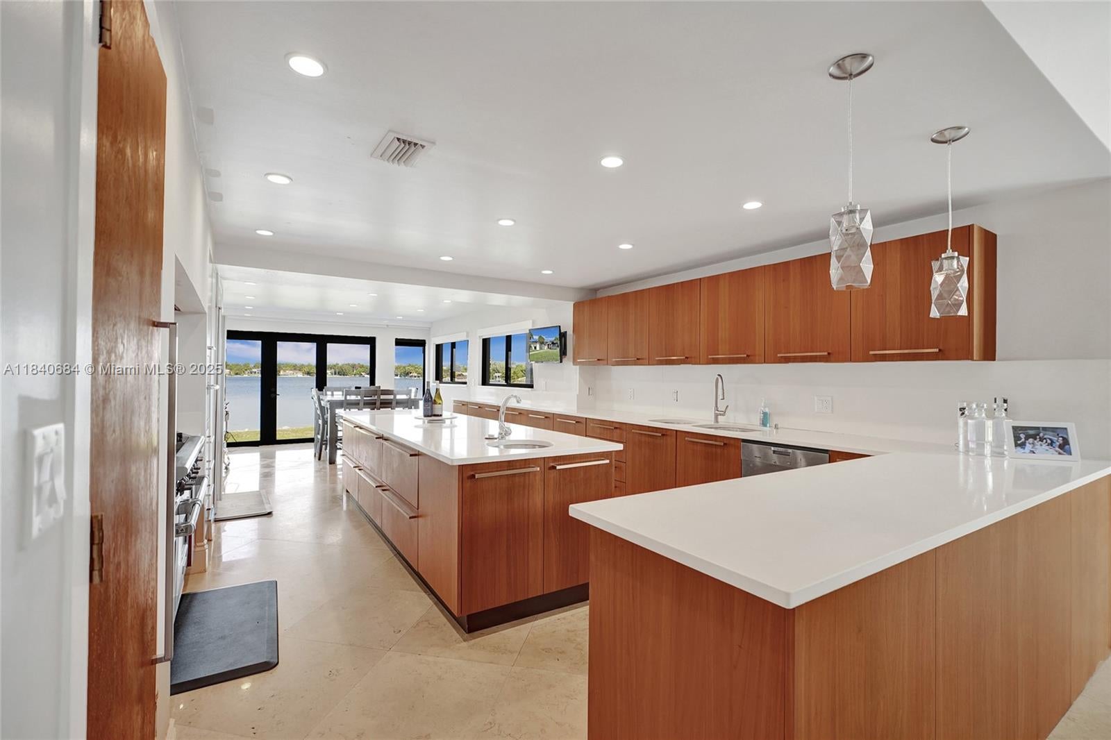 Miami, Florida, 33176, United States, 6 Bedrooms Bedrooms, ,4 BathroomsBathrooms,Residential,Active,1892592