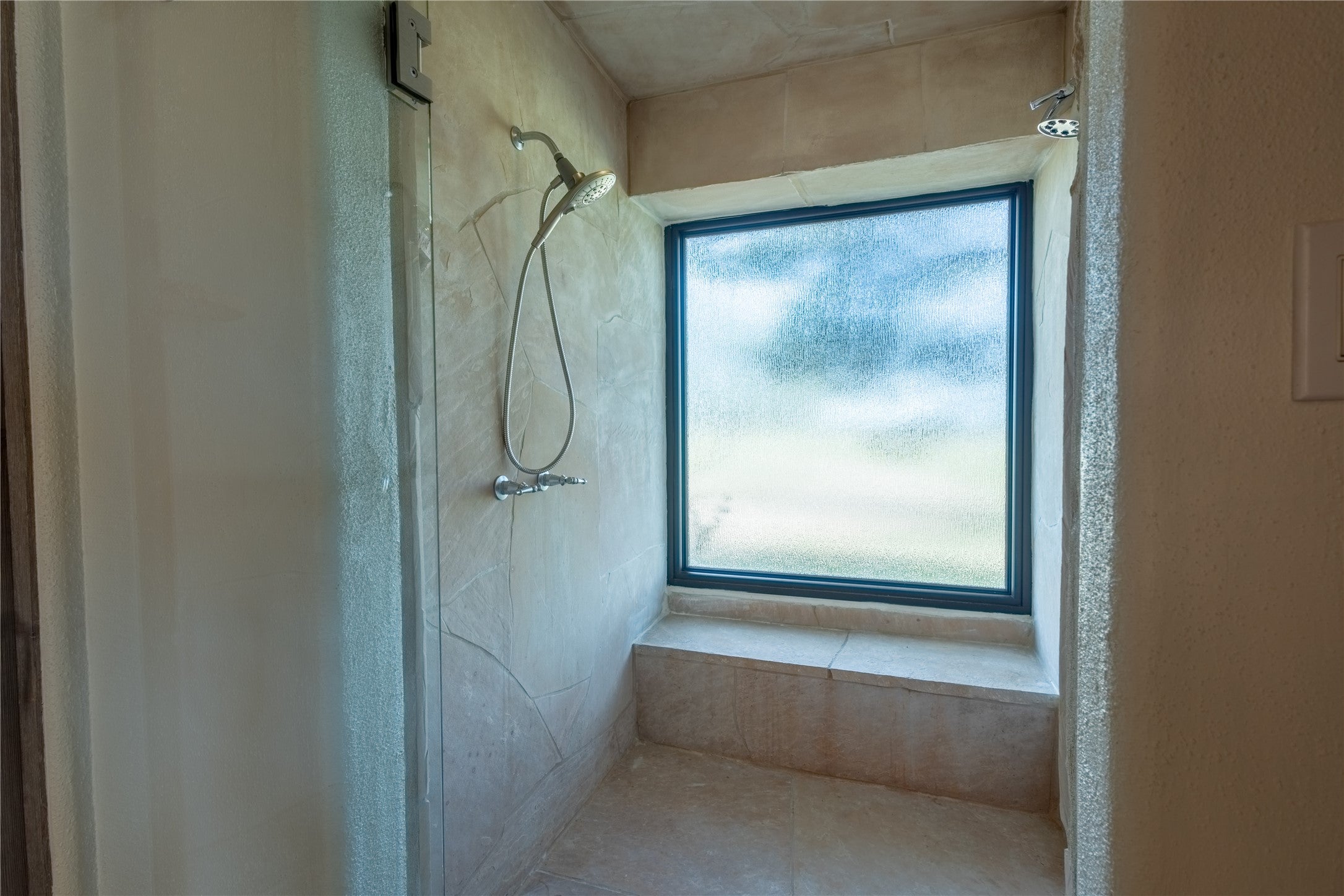 Santa Fe, New Mexico, 87508, United States, 3 Bedrooms Bedrooms, ,4 BathroomsBathrooms,Residential,Pending,1843399