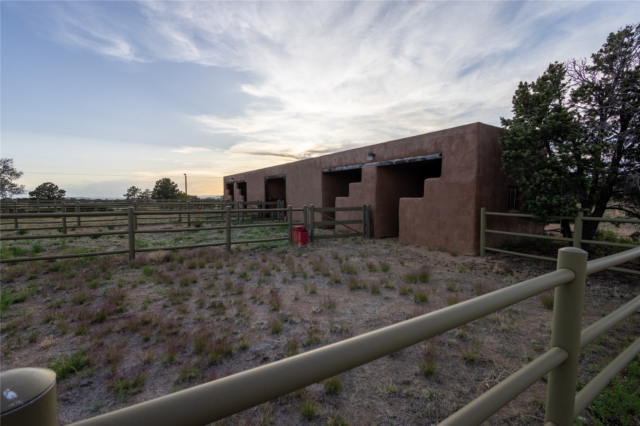 Santa Fe, New Mexico, 87508, United States, 3 Bedrooms Bedrooms, ,4 BathroomsBathrooms,Residential,Pending,1843399