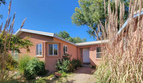 11 WALNUT CIR, ESPANOLA, NM 87532 - Image 1