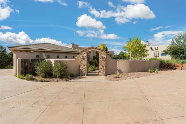 21 SENDERO DE LA VIDA, SANTA FE, NM 87506 - Image 1