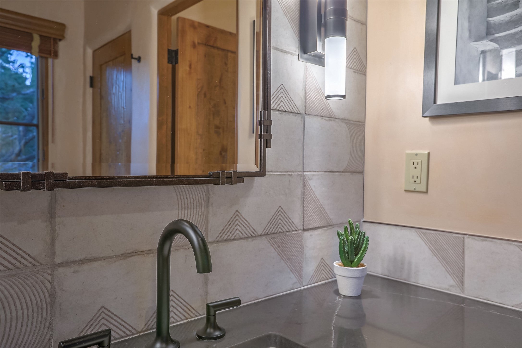 Santa Fe, New Mexico, 87506, United States, 3 Bedrooms Bedrooms, ,4 BathroomsBathrooms,Residential,Active,1880349