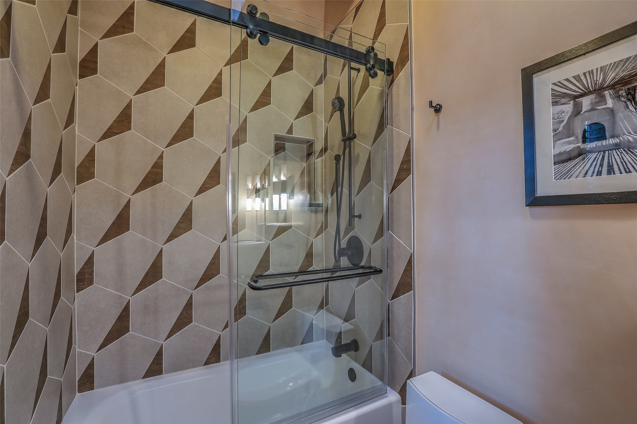 Santa Fe, New Mexico, 87506, United States, 3 Bedrooms Bedrooms, ,4 BathroomsBathrooms,Residential,Active,1880349