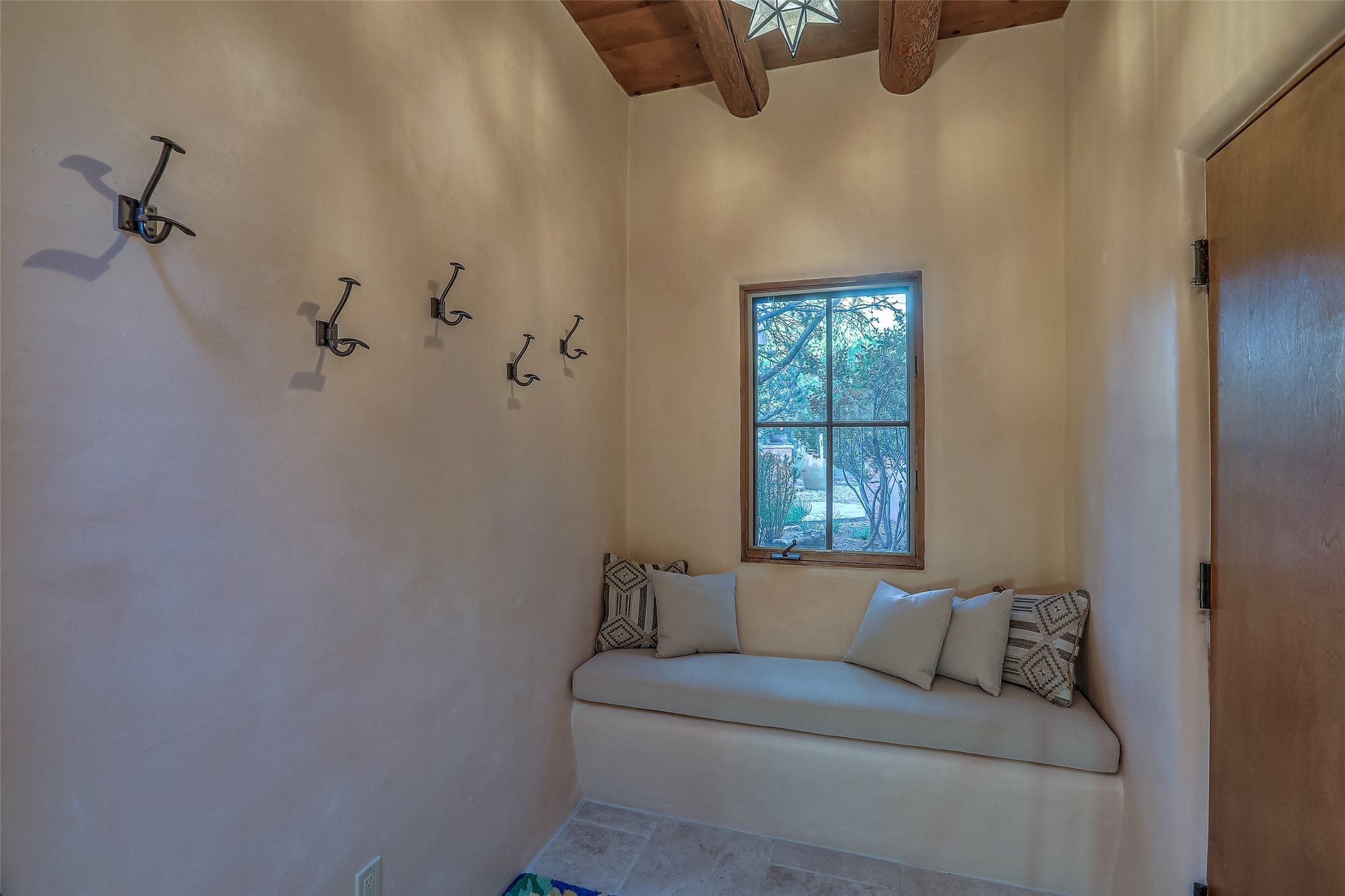 Santa Fe, New Mexico, 87506, United States, 3 Bedrooms Bedrooms, ,4 BathroomsBathrooms,Residential,Active,1880349