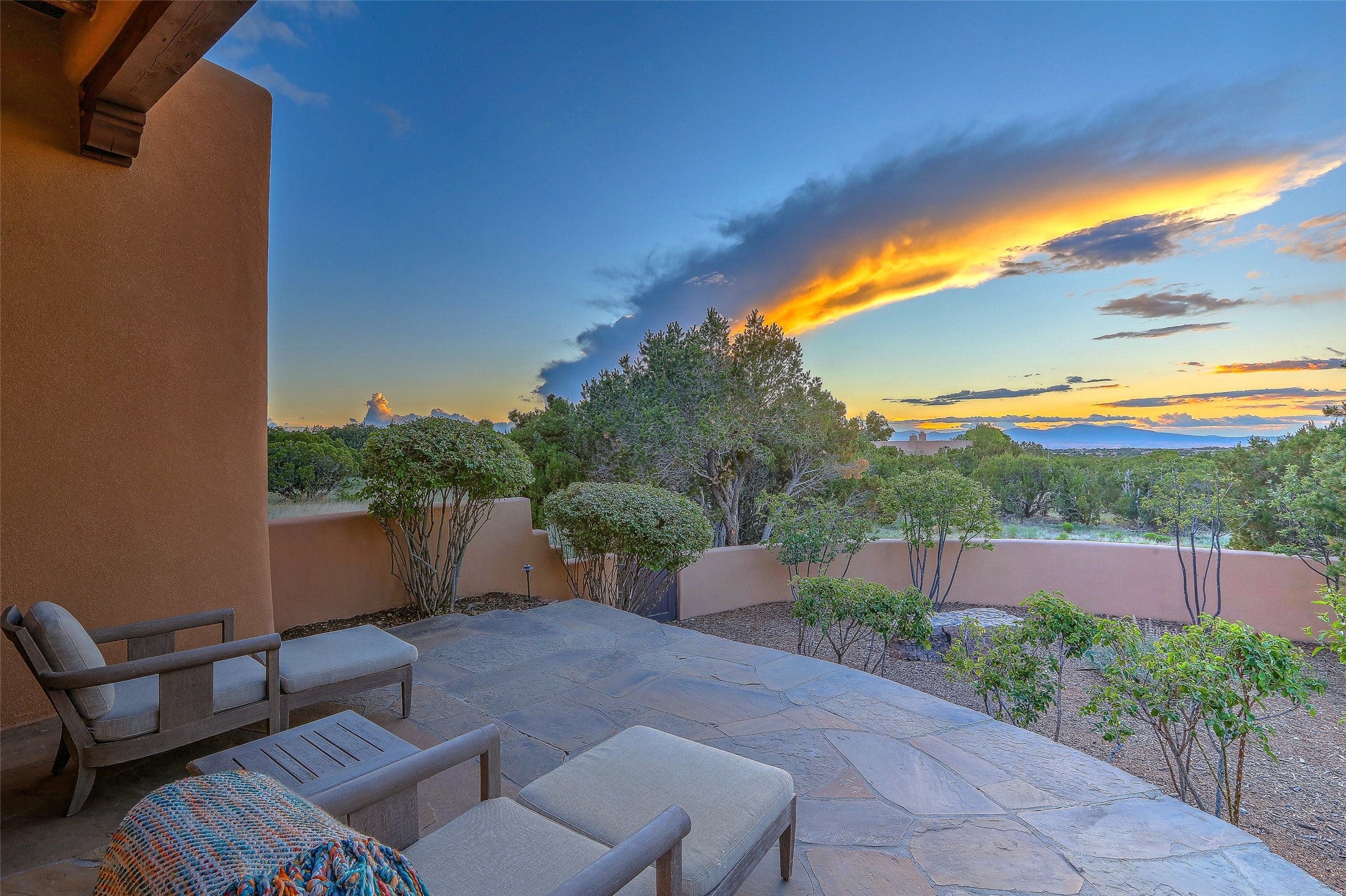 Santa Fe, New Mexico, 87506, United States, 3 Bedrooms Bedrooms, ,4 BathroomsBathrooms,Residential,Active,1880349