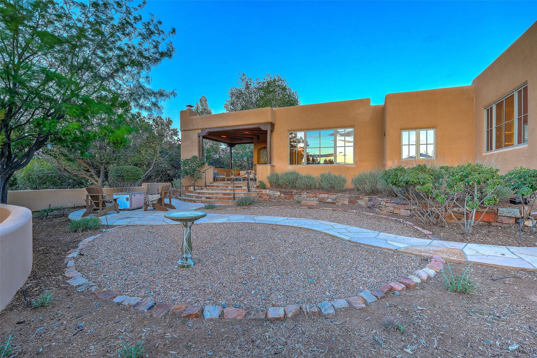 Santa Fe, New Mexico, 87506, United States, 3 Bedrooms Bedrooms, ,4 BathroomsBathrooms,Residential,Active,1880349