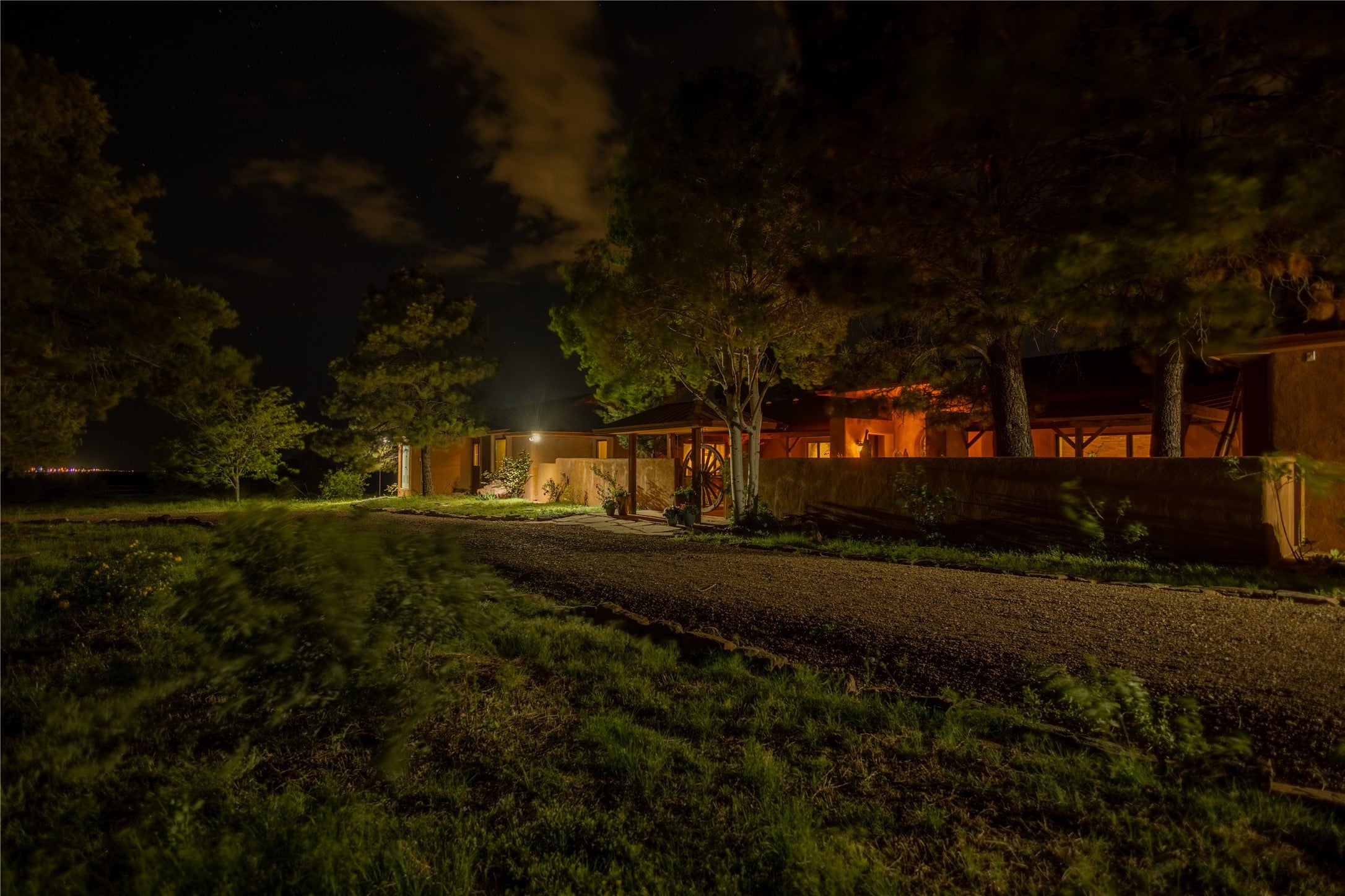 Santa Fe, New Mexico, 87508, United States, 3 Bedrooms Bedrooms, ,4 BathroomsBathrooms,Residential,Pending,1843399