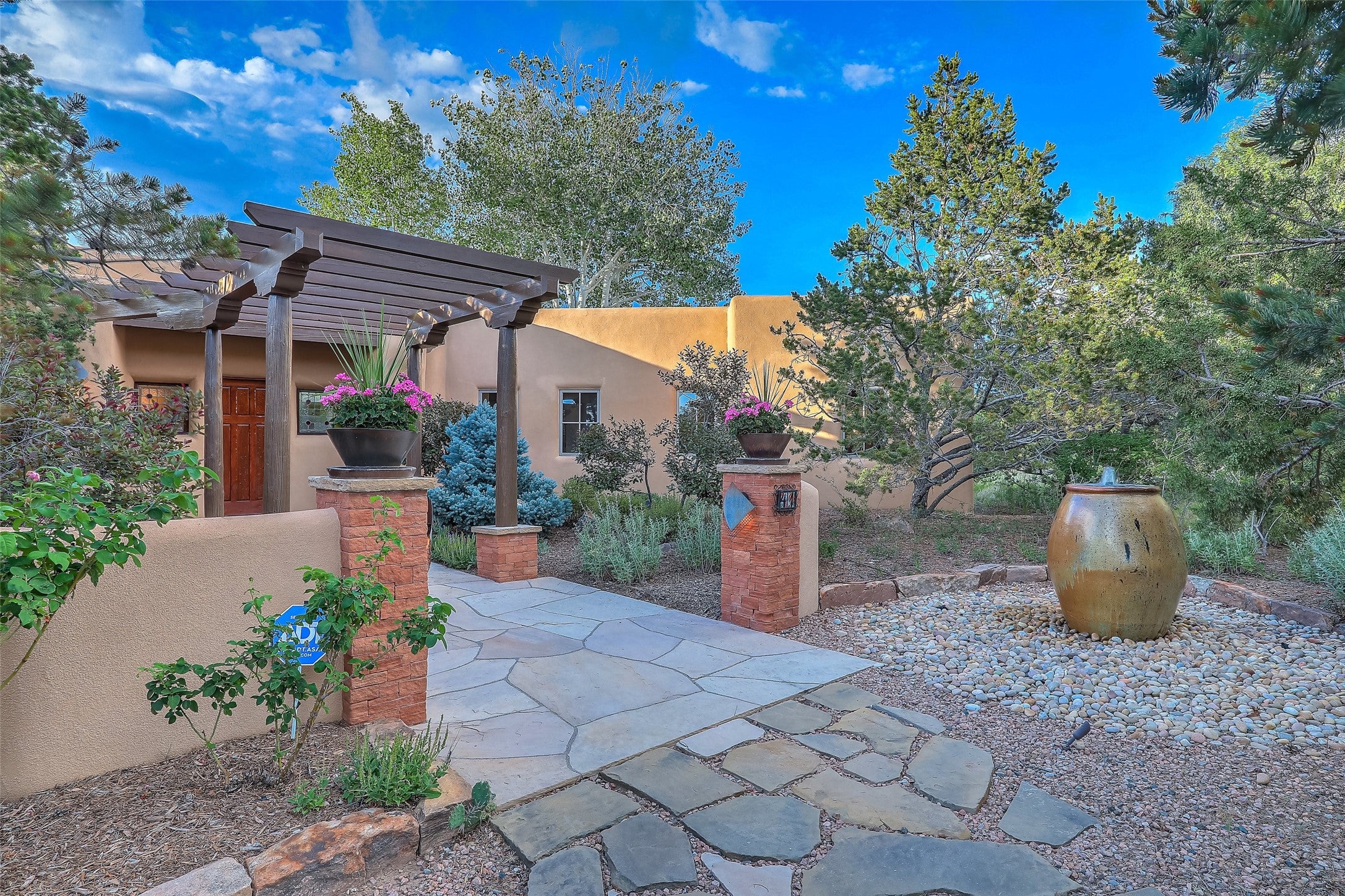 Santa Fe, New Mexico, 87506, United States, 3 Bedrooms Bedrooms, ,4 BathroomsBathrooms,Residential,Active,1880349