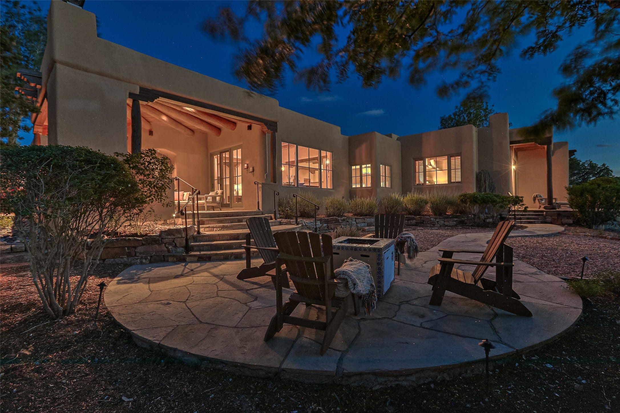 Santa Fe, New Mexico, 87506, United States, 3 Bedrooms Bedrooms, ,4 BathroomsBathrooms,Residential,Active,1880349