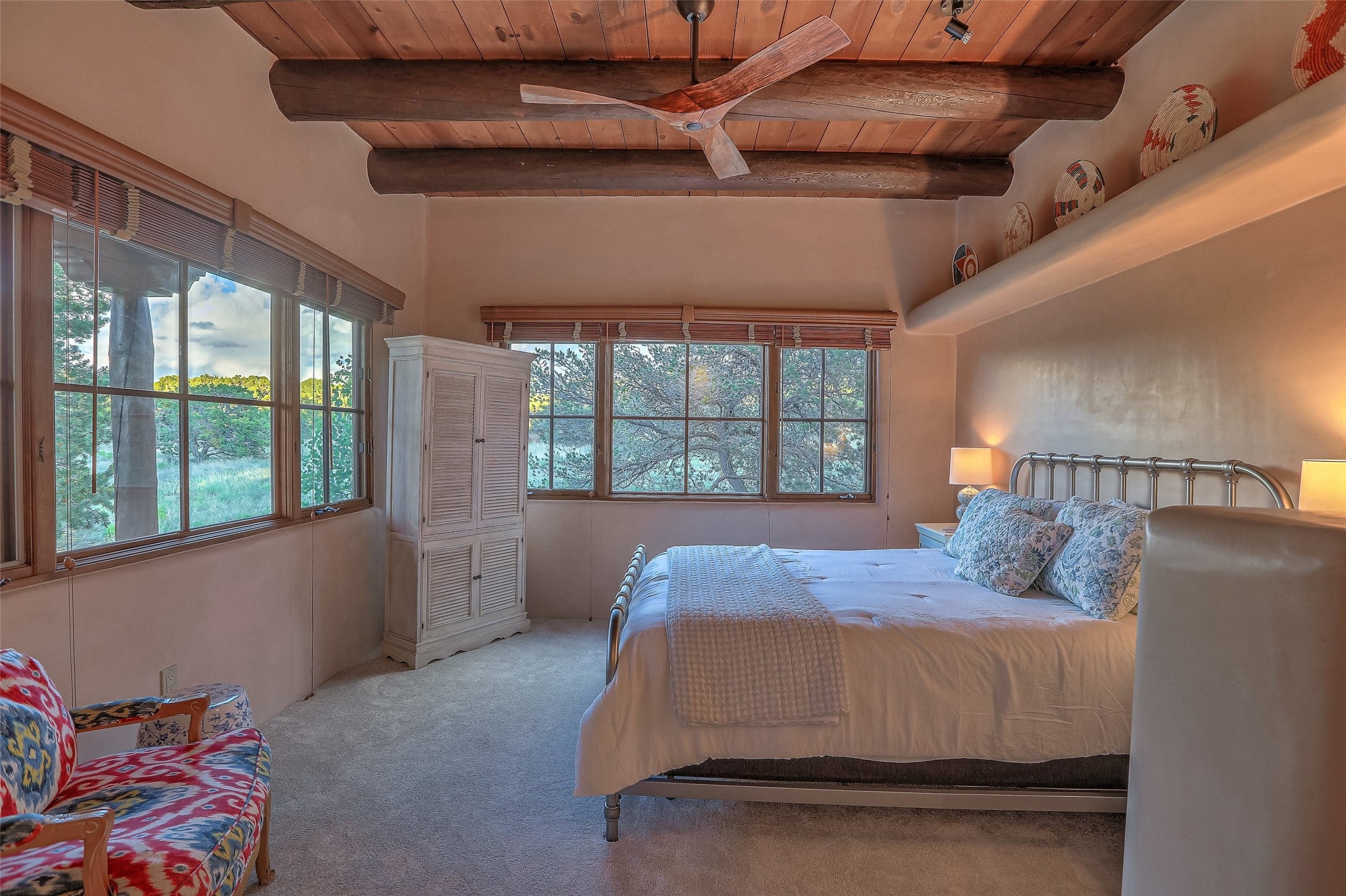 Santa Fe, New Mexico, 87506, United States, 3 Bedrooms Bedrooms, ,4 BathroomsBathrooms,Residential,Active,1880349