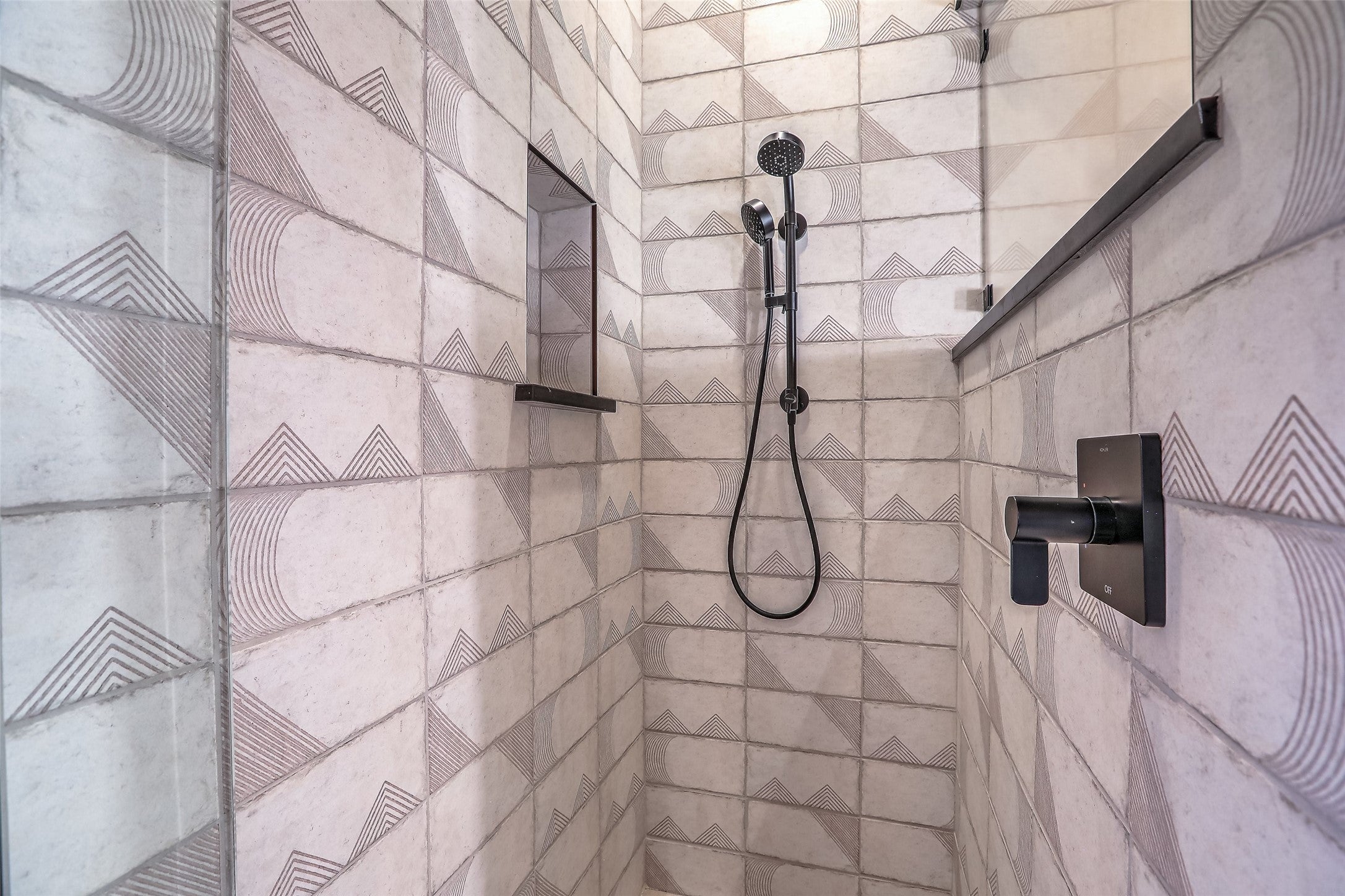 Santa Fe, New Mexico, 87506, United States, 3 Bedrooms Bedrooms, ,4 BathroomsBathrooms,Residential,Active,1880349