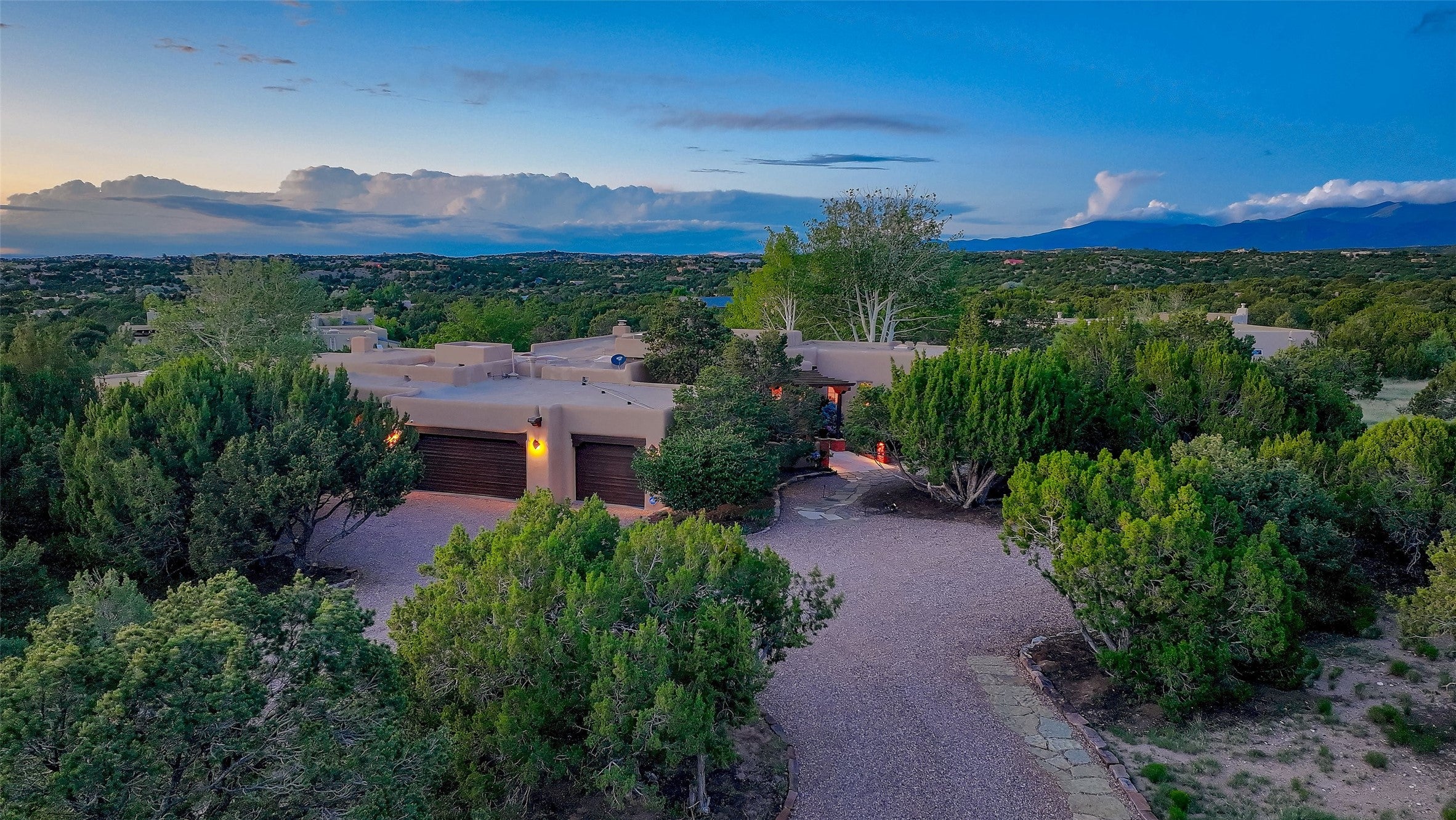 Santa Fe, New Mexico, 87506, United States, 3 Bedrooms Bedrooms, ,4 BathroomsBathrooms,Residential,Active,1880349