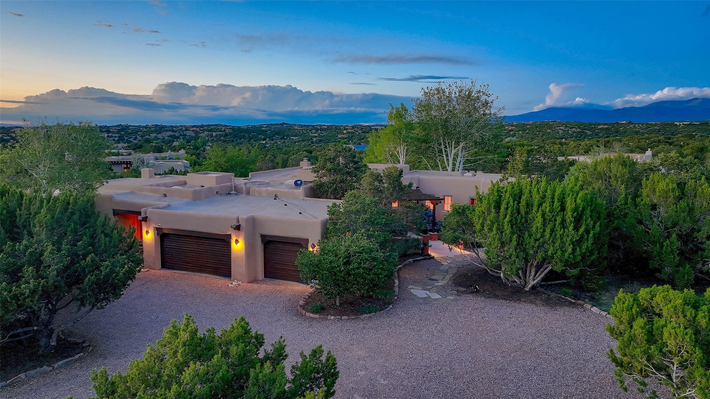 Santa Fe, New Mexico, 87506, United States, 3 Bedrooms Bedrooms, ,4 BathroomsBathrooms,Residential,Active,1880349