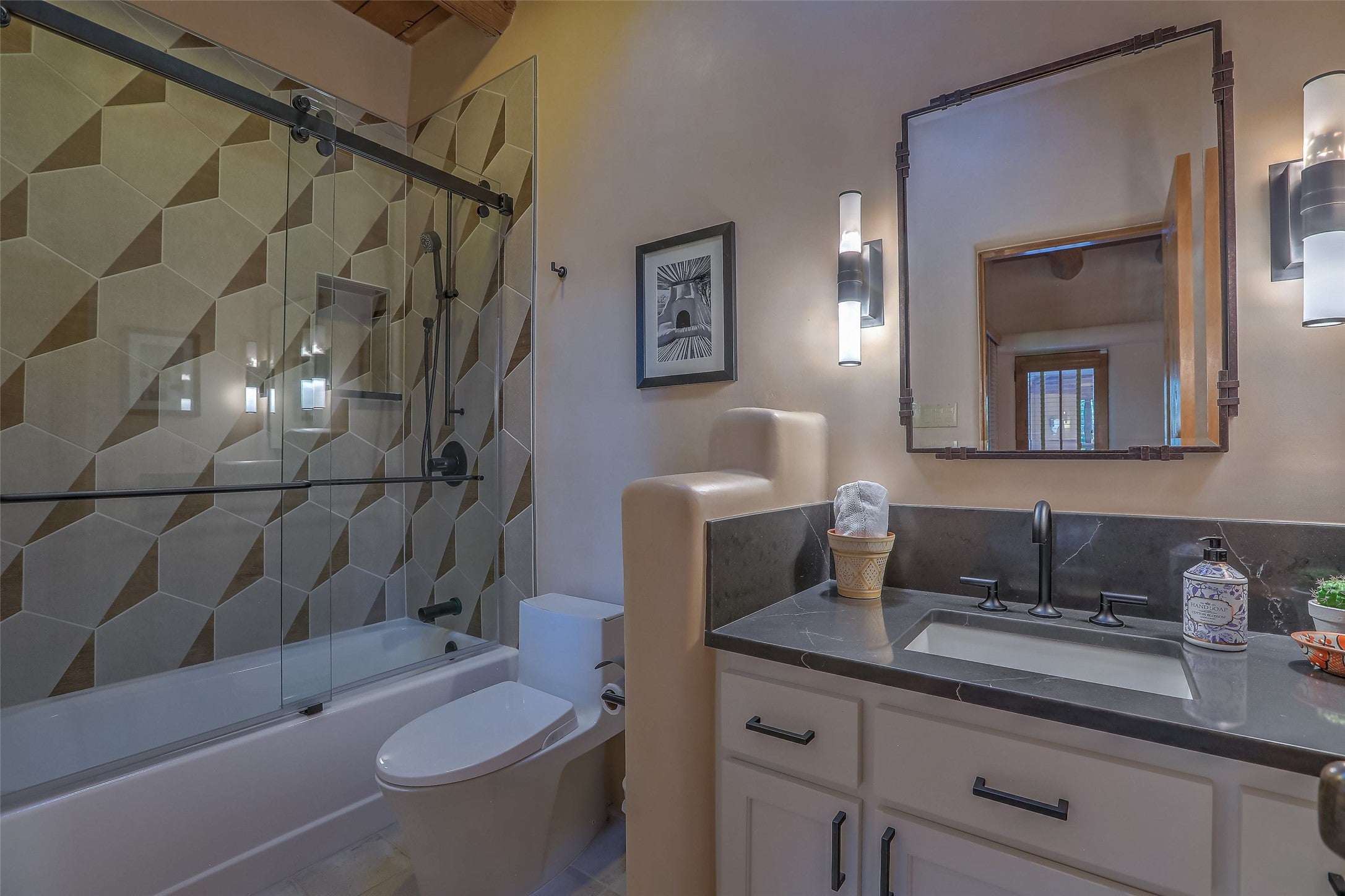 Santa Fe, New Mexico, 87506, United States, 3 Bedrooms Bedrooms, ,4 BathroomsBathrooms,Residential,Active,1880349