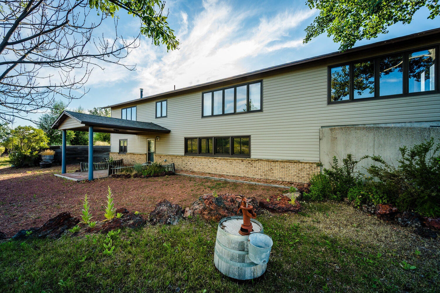Sheridan, Wyoming, 82801, United States, 4 Bedrooms Bedrooms, ,3 BathroomsBathrooms,Residential,Active,1899913