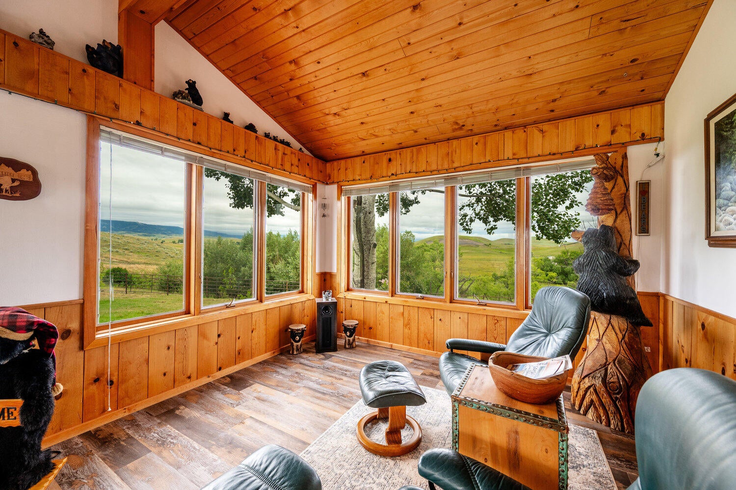 Sheridan, Wyoming, 82801, United States, 4 Bedrooms Bedrooms, ,3 BathroomsBathrooms,Residential,Active,1899913