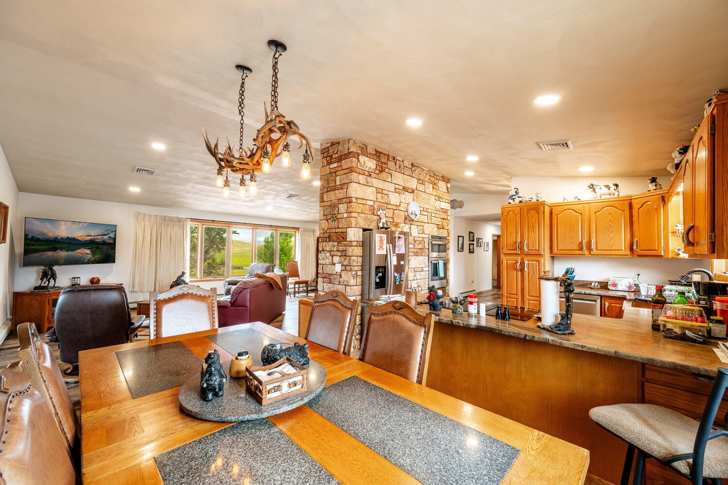 Sheridan, Wyoming, 82801, United States, 4 Bedrooms Bedrooms, ,3 BathroomsBathrooms,Residential,Active,1899913