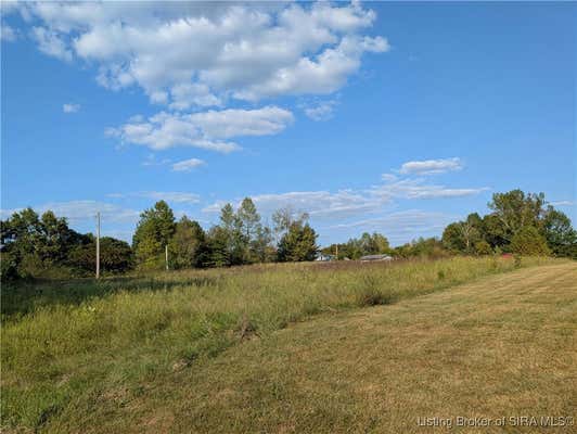 3048 E LAURA LN, SCOTTSBURG, IN 47170, photo 5 of 13