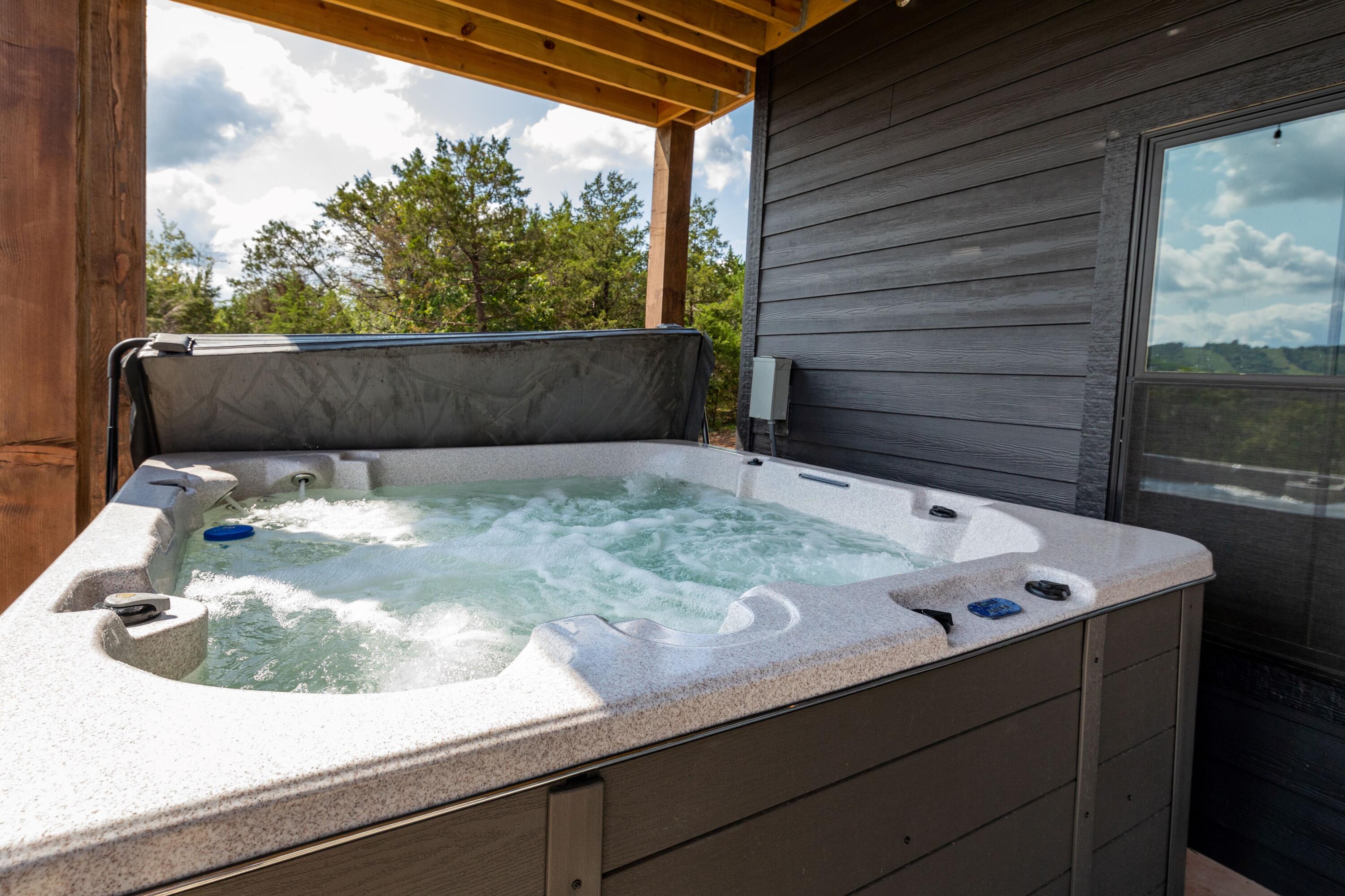 Hollister, Missouri, 65672, United States, 7 Bedrooms Bedrooms, ,7 BathroomsBathrooms,Residential,Active,1944046